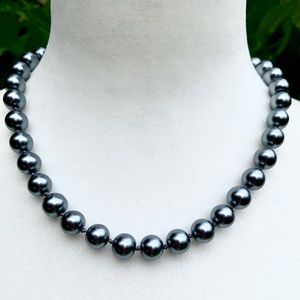 Black Faux Pearl Costume Jewelry Necklace